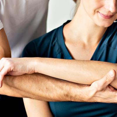 Formation ostéopathie : Expertise Clinique des Gestes et Postures